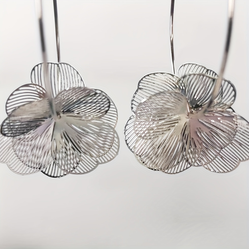Hollow Floral 18K Golden Plated Copper Earrings — Everyday Elegance